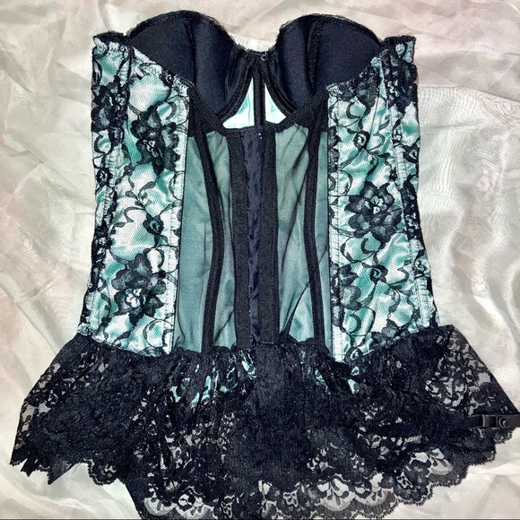 Frederick’s of Hollywood sea foam lace corset - Picture 7 of 15